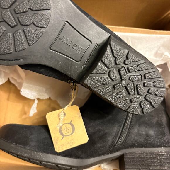 Born Adalee Suede Boots 11 Black Suede NWT Ankle Booties Comfort Western - Picture 7 of 9